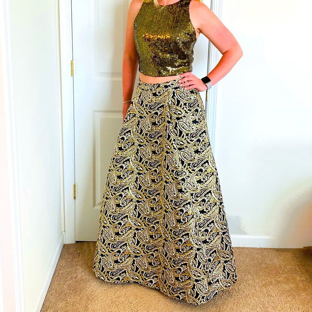 Venus 2-piece dress. Size 8.
